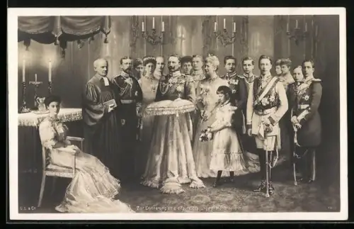 AK Silberhochzeit des Kaiserpaares, Gruppenfoto mit Pfarrer