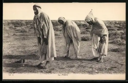 AK La Priere, Araber beten in der Wüste