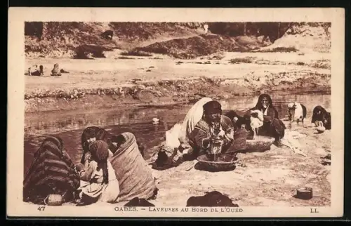 AK Gabes, Laveuses au bord de l`Oued, arabische Volkstypen
