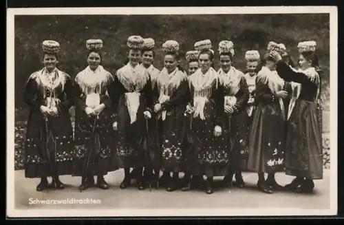 AK Schwarzwald-Trachten aus dem Kinzig-und Wolftal