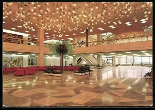 AK Berlin, Palast der Republik, Haupthalle mit gläserner Blume und Galerie