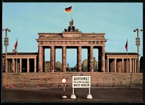 AK Berlin, Blick über die Grenze zum Brandenburger Tor