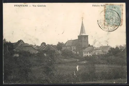AK Phaffans, Vue Générale de l`église et des maisons environnantes
