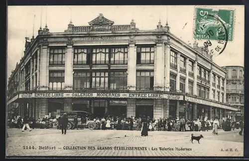 AK Belfort, Les Galeries Modernes et visiteurs animés devant l`entrée
