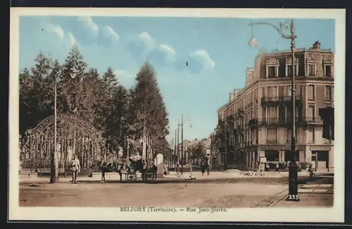 AK Belfort, Rue Jean-Jaurès avec calèche et bâtiment d`angle