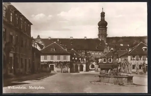 AK Weikersheim, Marktplatz, Brunnen