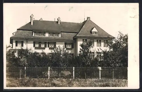 Foto-AK Hindorf, Wohnhaus mit Garten