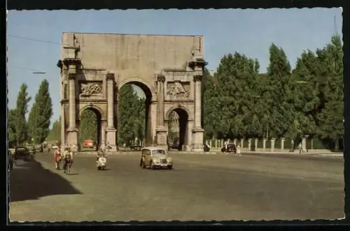 AK München, Blick auf das Siegestor