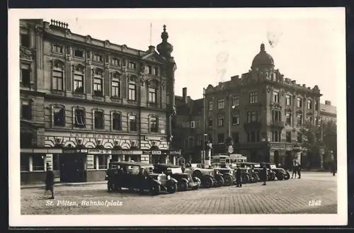AK St. Pölten, Bahnhofplatz mit Cafe Bahnhof, Litfasssäule