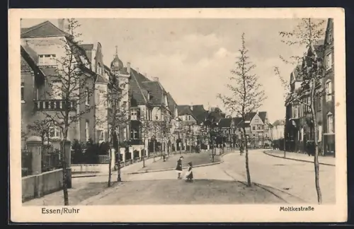 AK Essen, Moltkestrasse mit Wohnhäusern