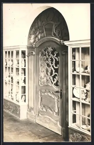 AK Oldenburg / O., Landesmuseum, Porzellankabinett, Rokokotür aus dem Hause Langestr. 44