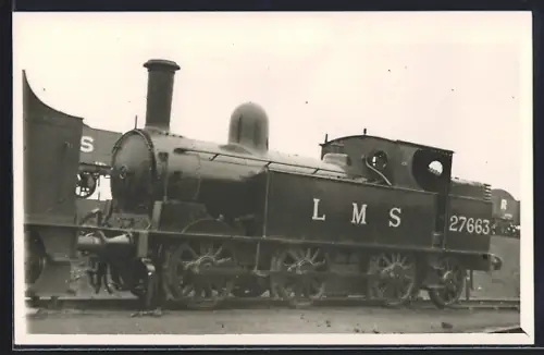 Foto-AK Dampflokomotive No. 27663 LMS, englische Eisenbahn