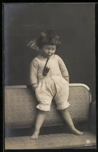 AK Kecker Knabe mit Tabakspfeife