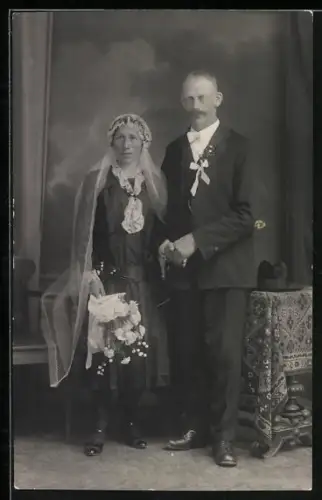 Foto-AK Hochzeitspaar im fortgeschrittenen Alter