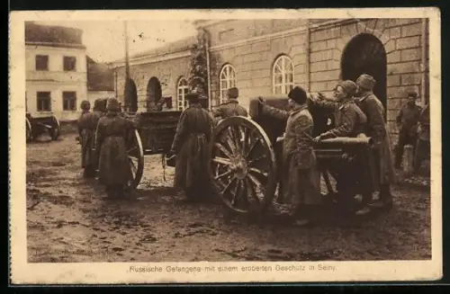 AK Sejny, Russische Kriegsgefangene mit einem eroberten Geschütz