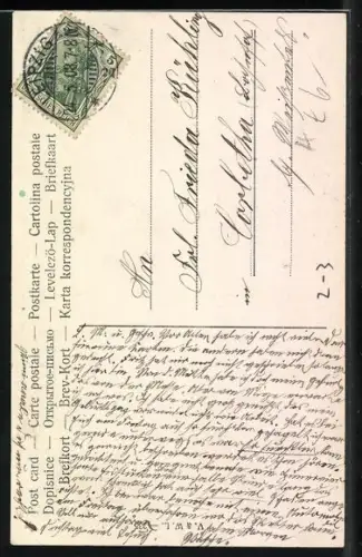 AK Knabe wirft einen Brief in einen Briefkasten