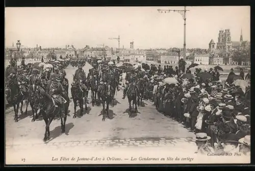 AK Orléans, Les Gendarmes en tête du cortège, Polizei