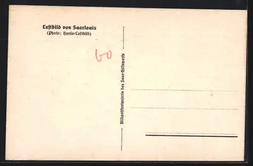 AK Saarlouis, Luftbild mit Wohnhäusern und Strassenbahn