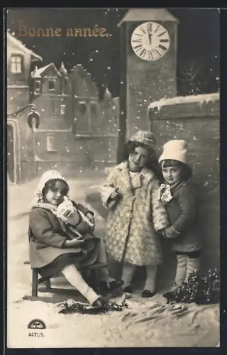 Foto-AK R & K / L Nr. 4471/5: Drei Kinder mit Schlitten im Schnee, Bonne Année