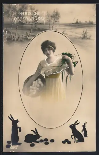 Foto-AK R & K / L Nr. 6045/2: Dame mit Korb voller Ostereier und Osterhasen