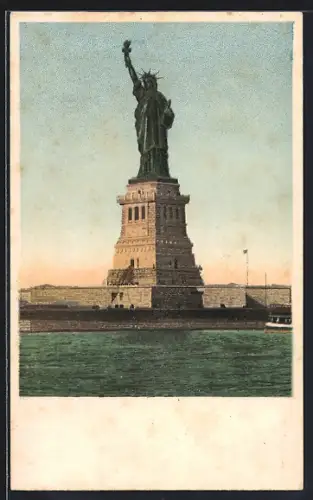 AK New York, NY, Freiheitsstatue vom Wasser aus