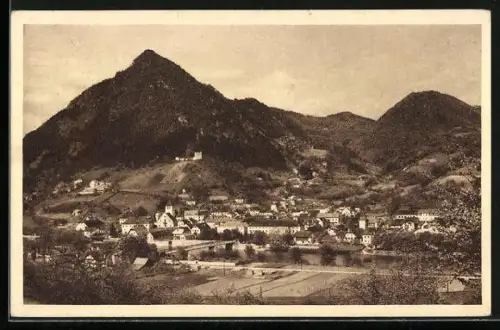 AK Lasko ob Savinji, Blick auf den Ort im Tal