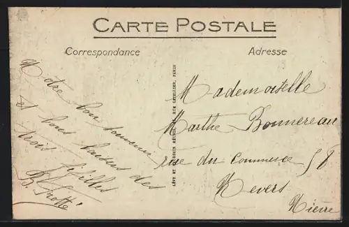 AK Troyes, Place de l`Hôtel de Ville, Strassenbahn