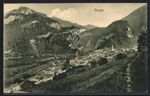 AK Thusis, Gesamtansicht mit Bergpanorama