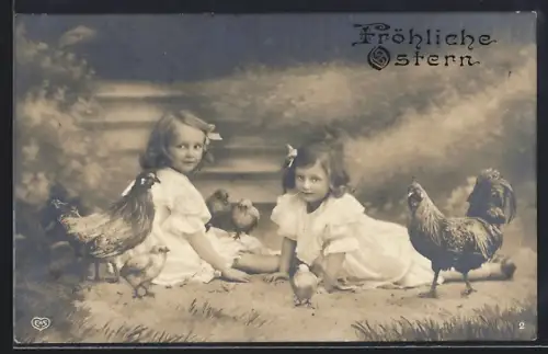 Foto-AK EAS Nr. 2: Zwei kleine Mädchen mit Hühnern, Ostergruss