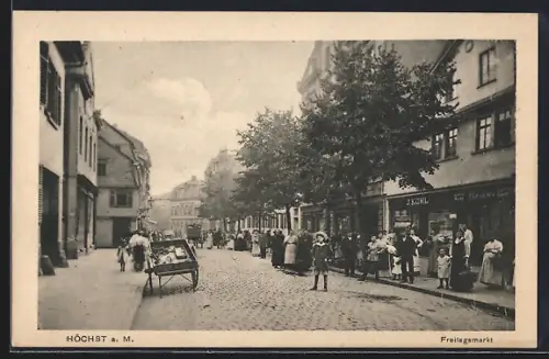 AK Frankfurt-Höchst, Menschen auf dem Freitagsmarkt