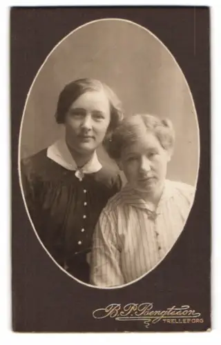 Fotografie B. P. Bengtsson, Trelleborg, Porträt zweier Frauen