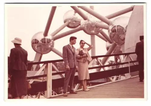 15 Fotografien Ansicht Brüssel, Weltausstellung / Expo 1958, Atomium, Pavillon Thailand, Ausstellungsgelände