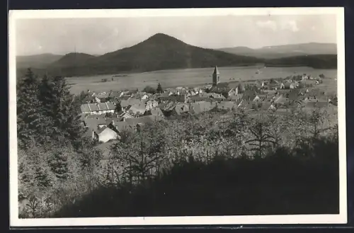 AK Saales /Bas-Rhin, Vue générale avec le Voyemont en arrière-plan