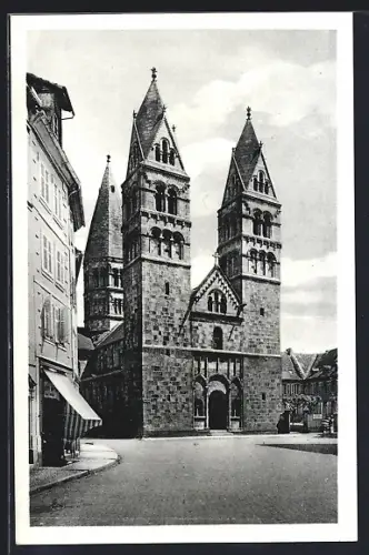 AK Sélestat, Église Sainte-Fay avec ses tours imposantes