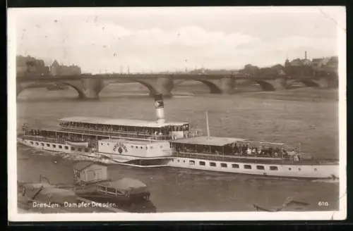 AK Dresden, Dampfer Dresden auf der Elbe
