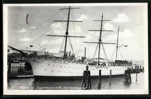 AK Hamburg, Segelschiff Hein Godenwind im Hafen