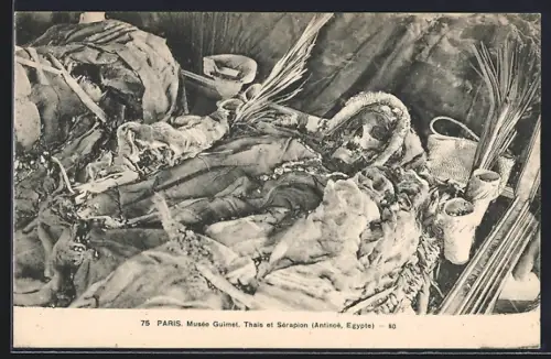 AK Paris, Musée Guimet, Thais et Séraipon, ägyptische Mumien