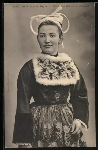 AK Pleyben, Étude des Coiffes de Bretagne, Frau in Tracht