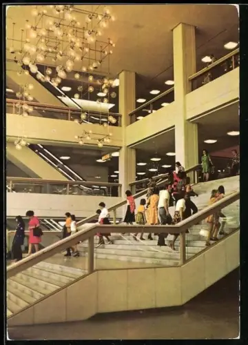 AK Berlin, der Palast der Republik, Treppe im Foyer