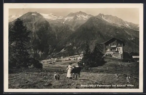 AK Krimml, Restaurant Falkenstein, Wirtin mit Kuh und Kindern