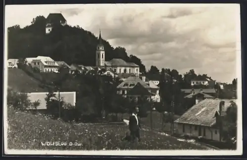 AK Wolfsegg /O.-Öst., Ortspartie mit Kirche