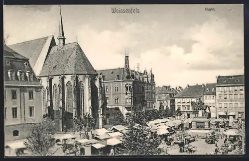 AK Weissenfels, Markt mit Geschäft F. G. Menge