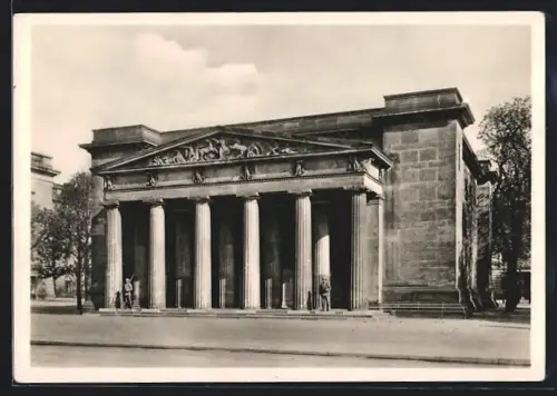 AK Berlin, Neue Wache, Ehrenmal für die Gefallenen des Weltkrieges
