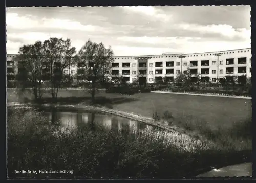 AK Berlin-Britz, Hufeisensiedlung mit Teich