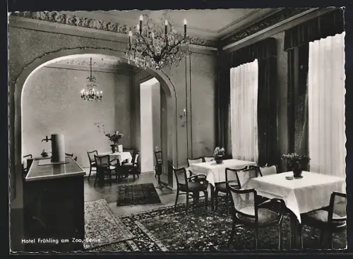 AK Berlin-Charlottenburg, Hotel Frühling am Zoo, Inh. Hermann Schott, Kurfürstendamm 17, Speisesaal