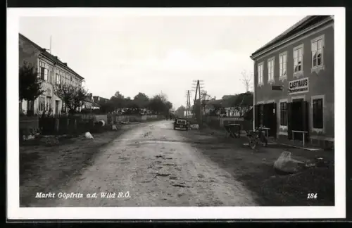 AK Göpfritz an der Wild, Gasthaus Friedrich Windisch, Strassenpartie