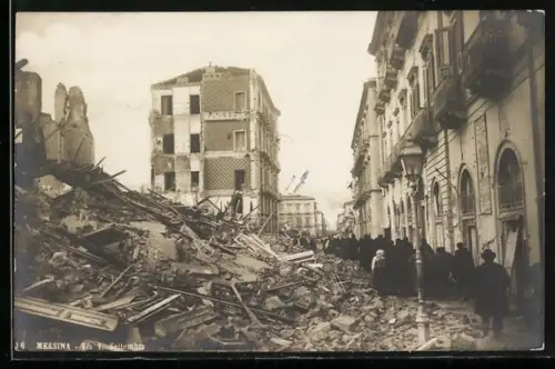 Foto-AK Messina, Via I. Settembre nach dem Erdbeben