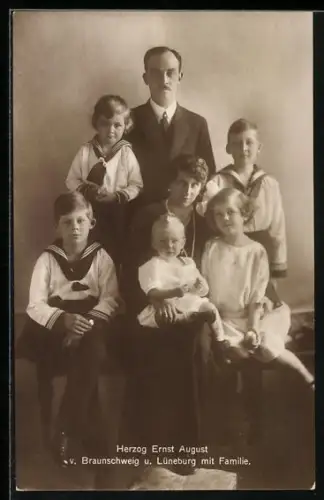 AK Herzog Ernst August von Braunschweig mit seiner Familie