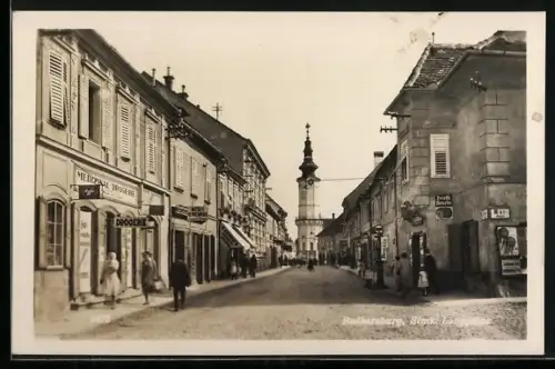AK Radkersburg, Langgasse mit Geschäften