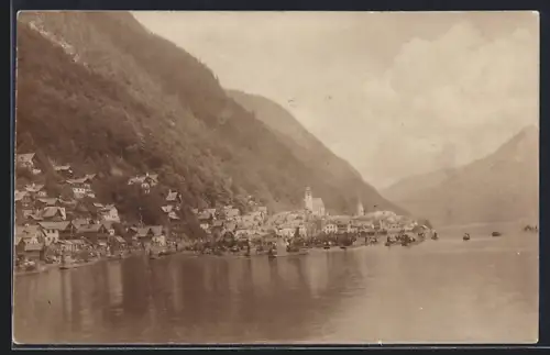Foto-AK Hallstatt, Teilansicht mit Kirche